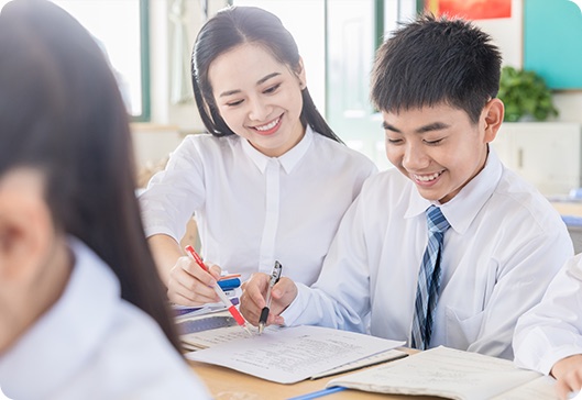 教师辅导学生